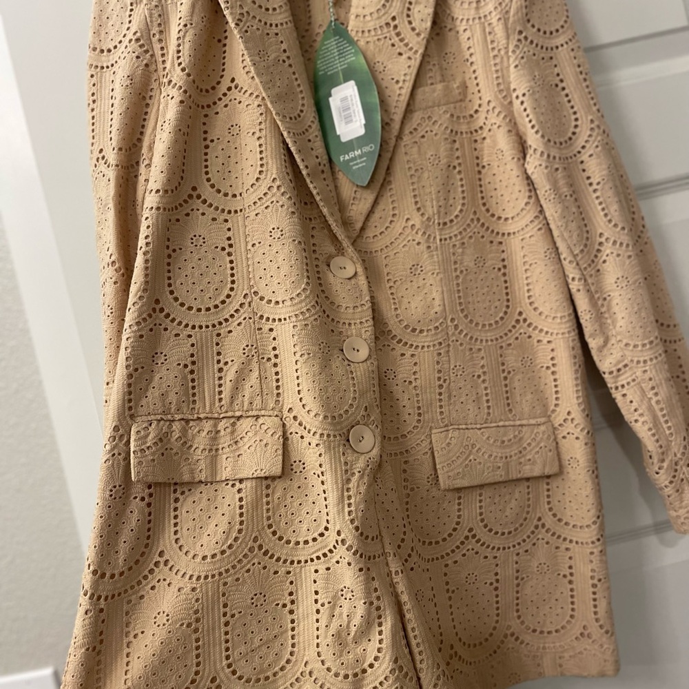 Farm Rio Eyelet Tailored Romper - Picture 5 of 6